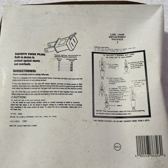 Flower shaped multi colored lights with reflectors in original box. - Picture 3 of 3